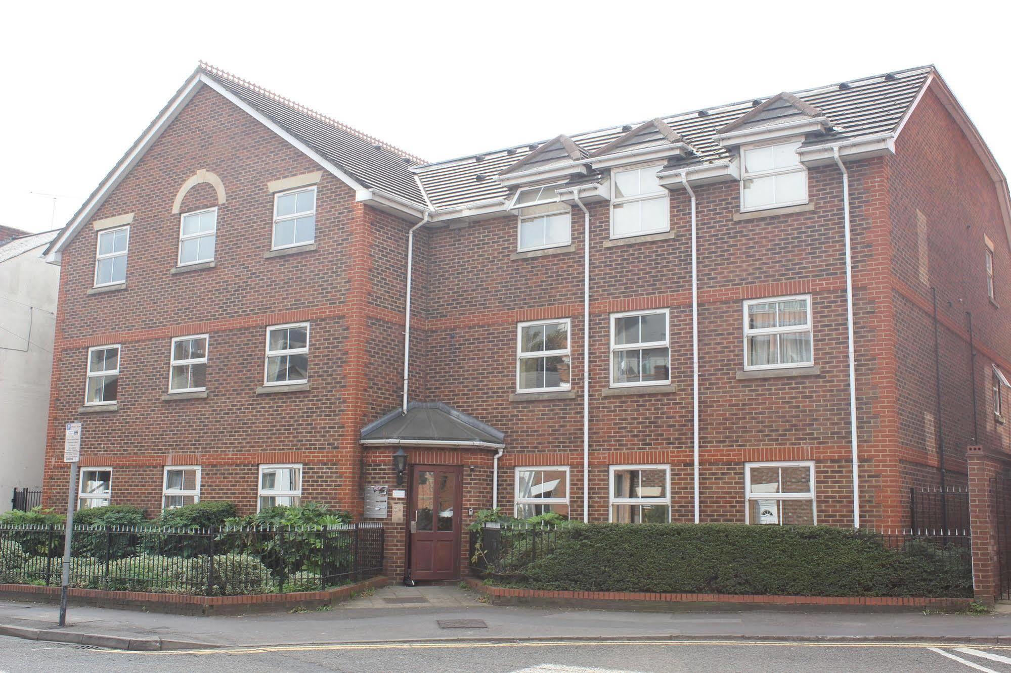 Aparthotel Stanshawe Court Reading Exterior foto